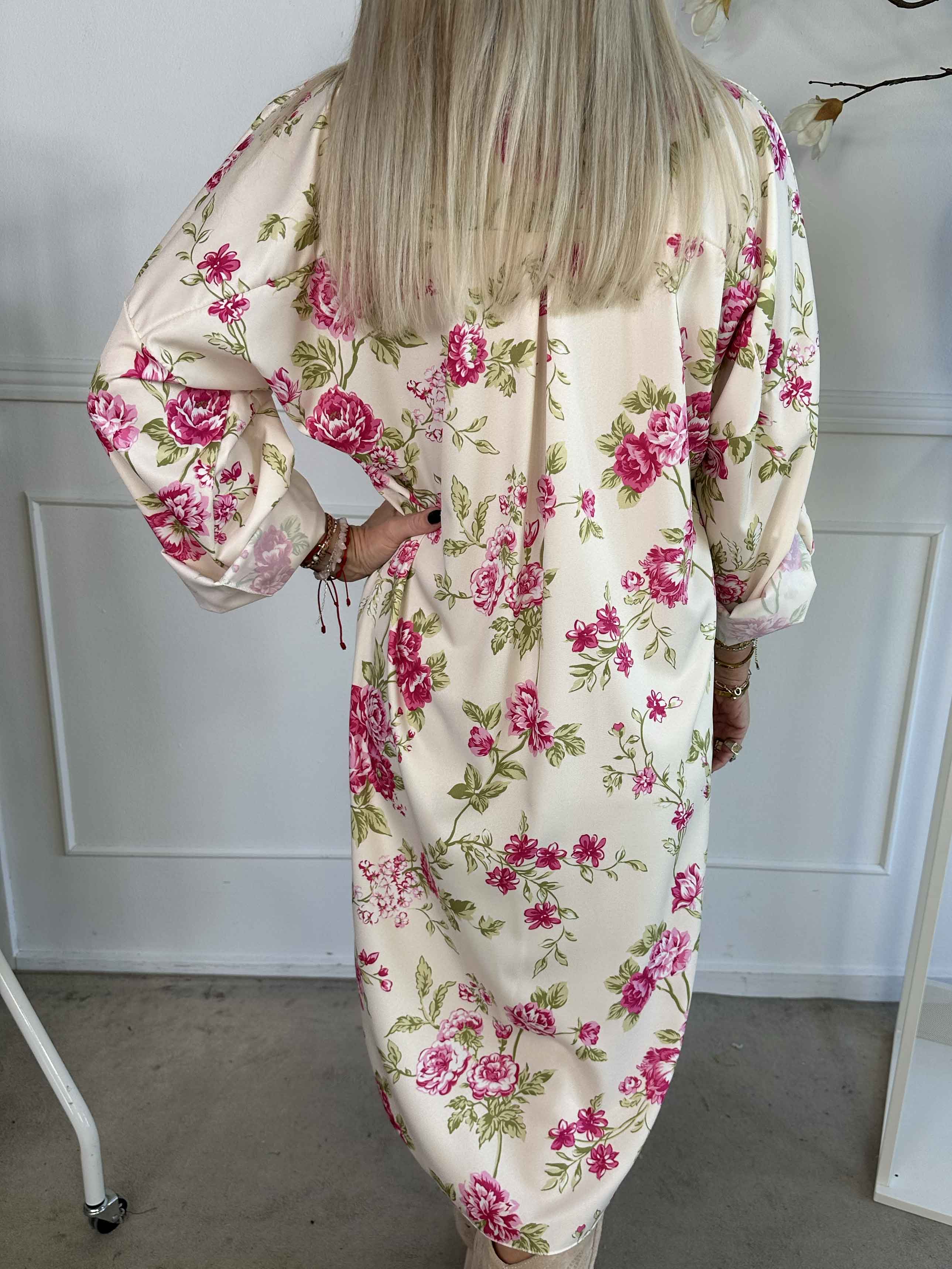 Jessica - Skjortklänning i viskosblandning med spetsrosor